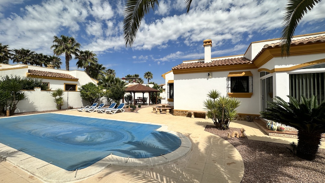 Villa  in Hondon de las Nieves, Costa Blanca (hvh-ori12lm) - 3