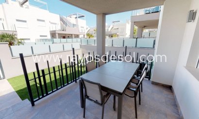 Apartment - Resale - Torrevieja - Aguas Nuevas