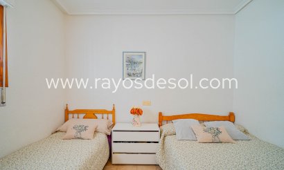 Appartement - Herverkoop - Torrevieja - Punta Prima
