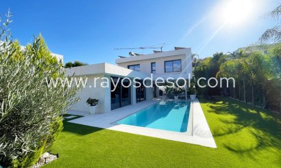 Haus - Wiederverkauf - Calpe - BRES-85194