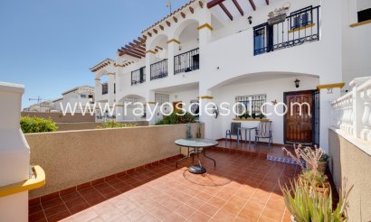 Haus - Wiederverkauf - Torrevieja - Punta Prima