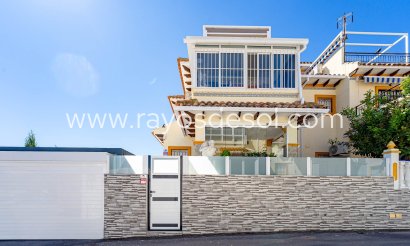 Haus - Wiederverkauf - Torrevieja - Punta Prima