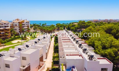 Haus - Wiederverkauf - Torrevieja - Punta Prima