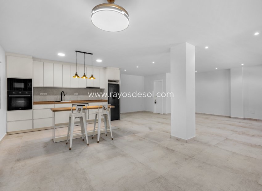 Herverkoop - Appartement - Torrevieja - Playa del Acequión
