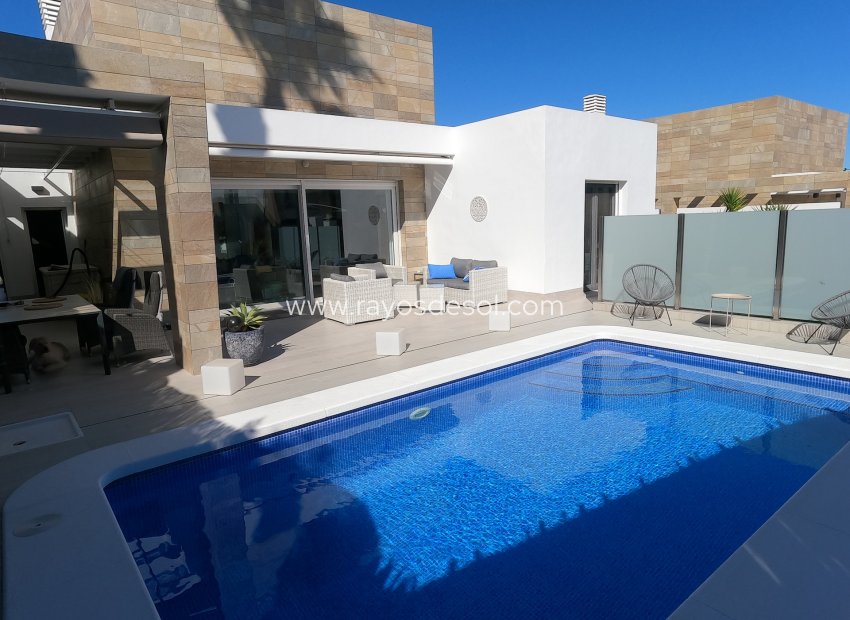 Herverkoop - Villa - Algorfa
