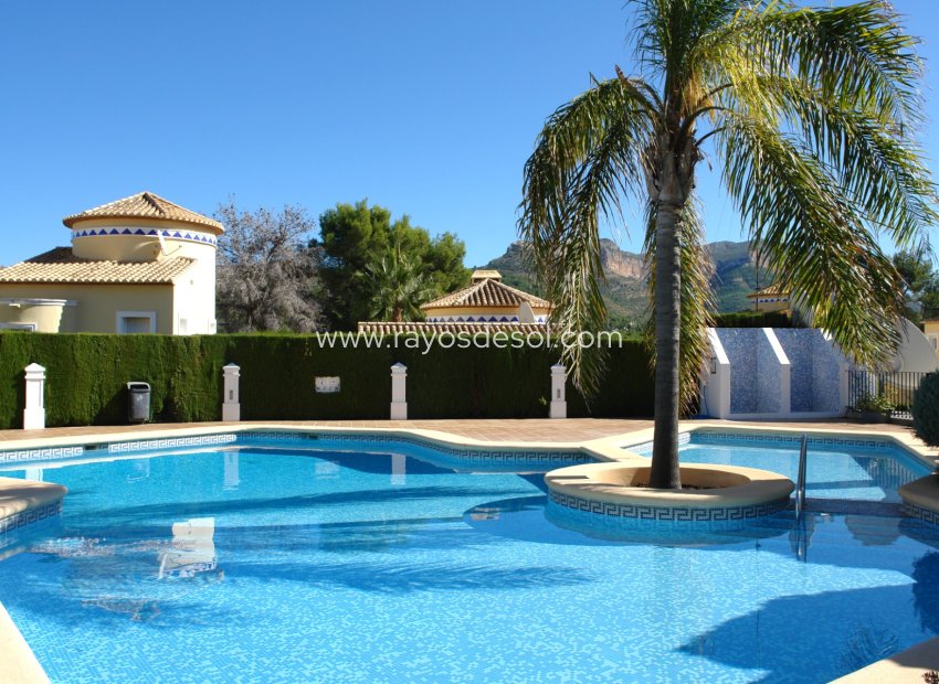 Herverkoop - Villa - Denia - la sella