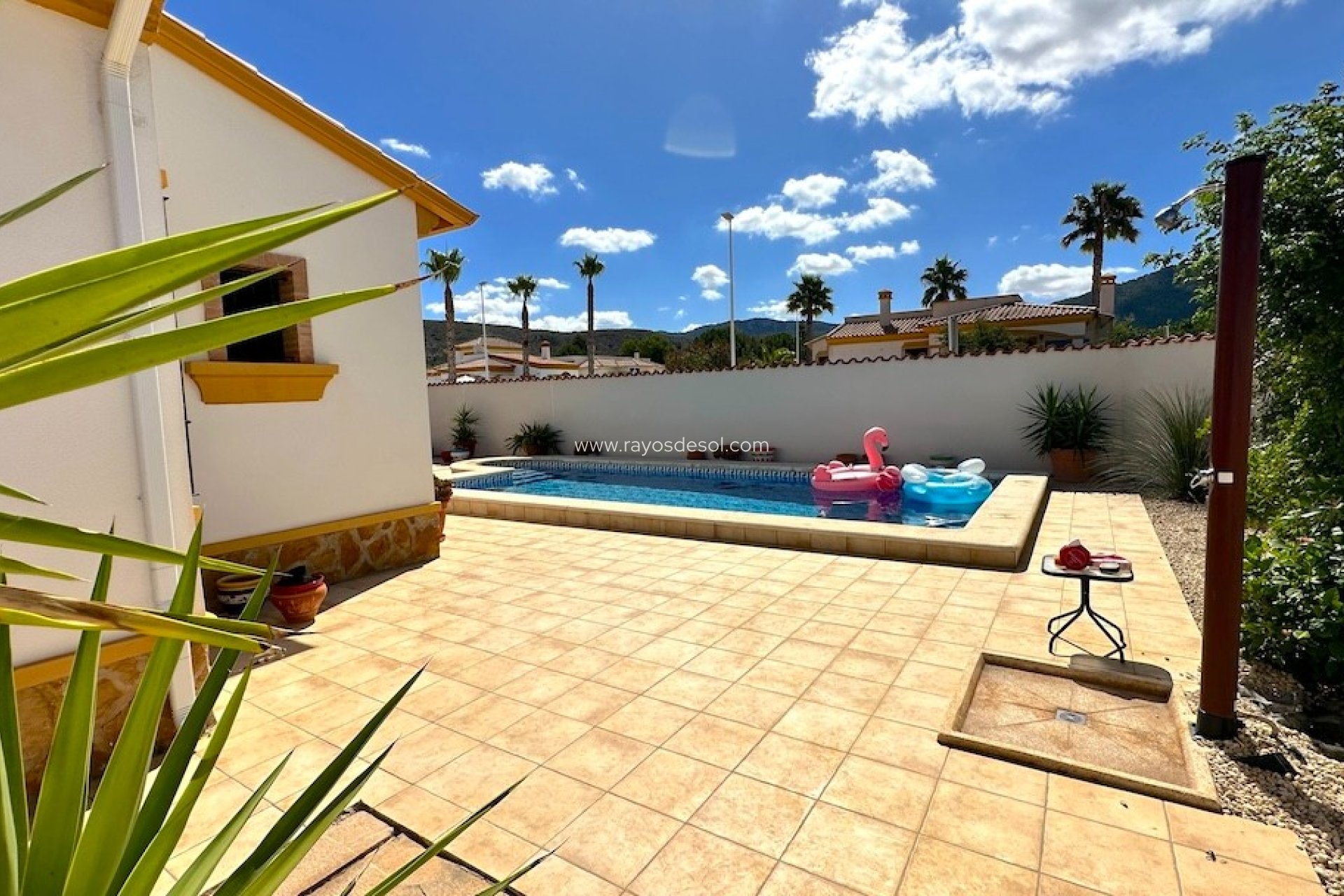 Herverkoop - Villa - Hondón de las Nieves - La Montañosa