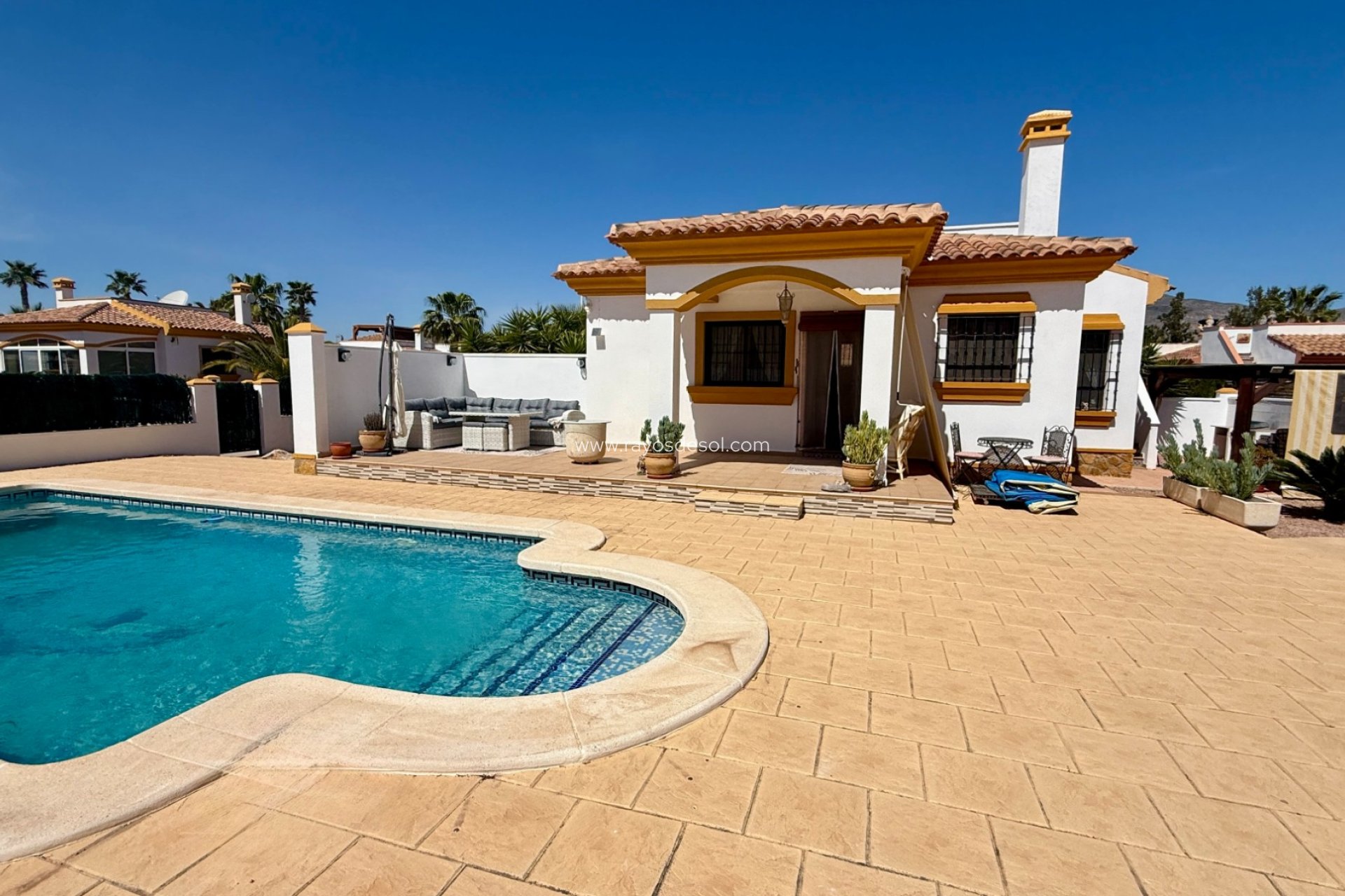 Herverkoop - Villa - Hondón de las Nieves