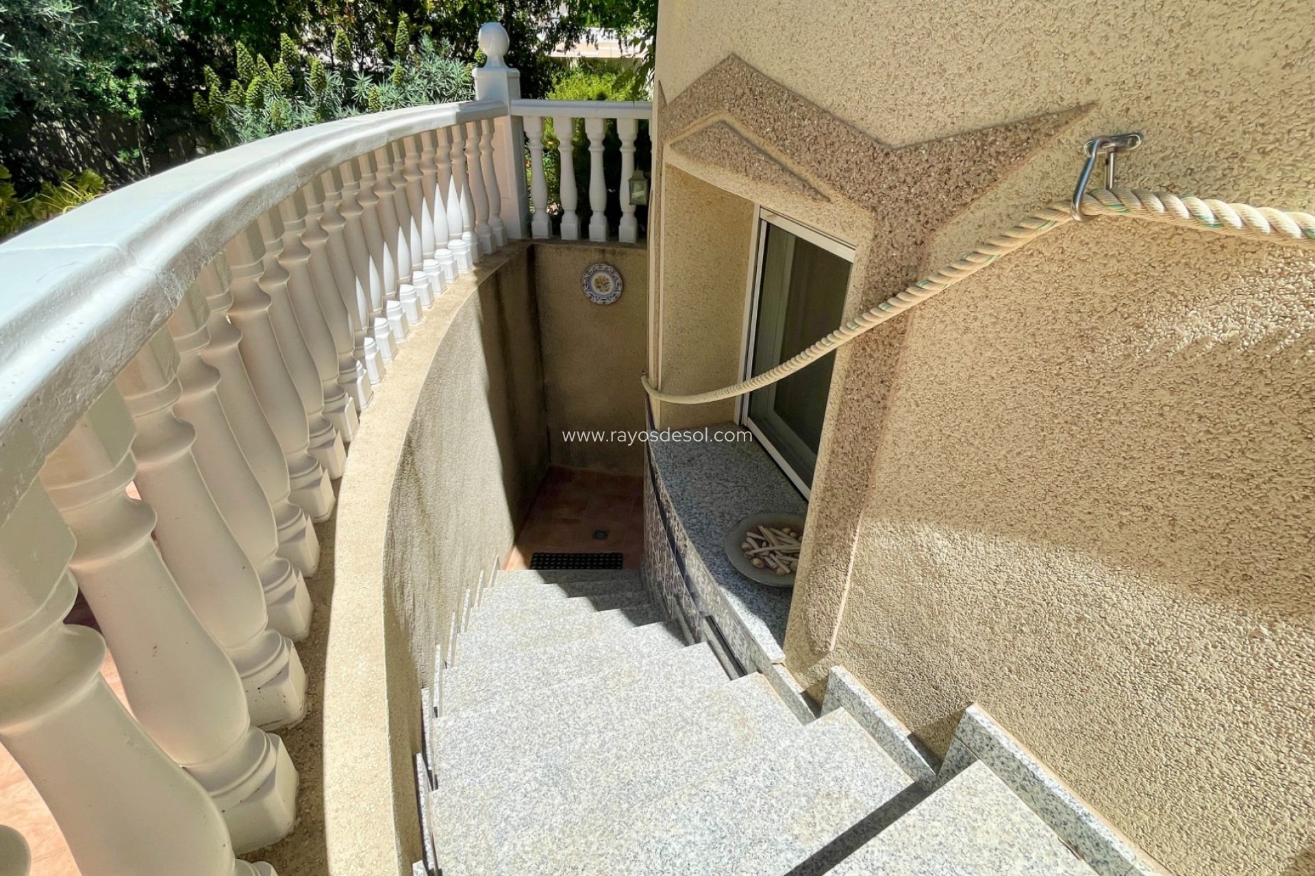 Herverkoop - Villa - Hondón de las Nieves