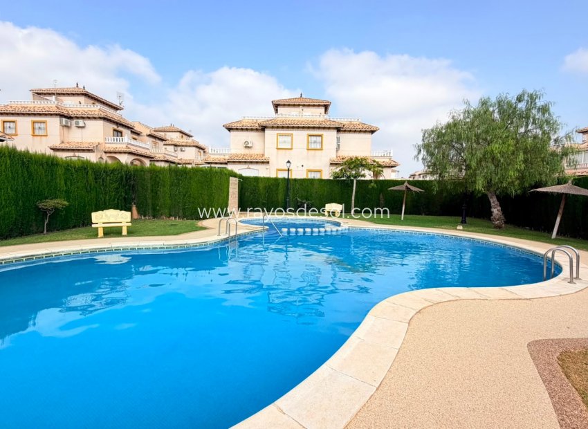 Herverkoop - Villa - Lomas de Cabo Roig - Orihuela Costa