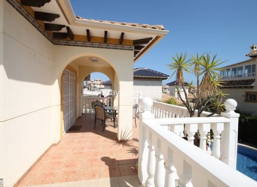 Herverkoop - Villa - Orihuela Costa - Cabo roig - La Zenia