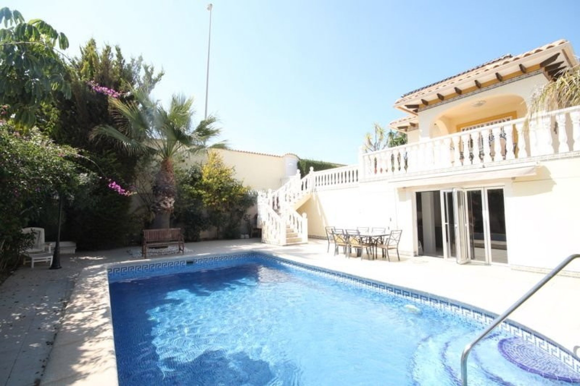 Herverkoop - Villa - Orihuela Costa - Cabo roig - La Zenia