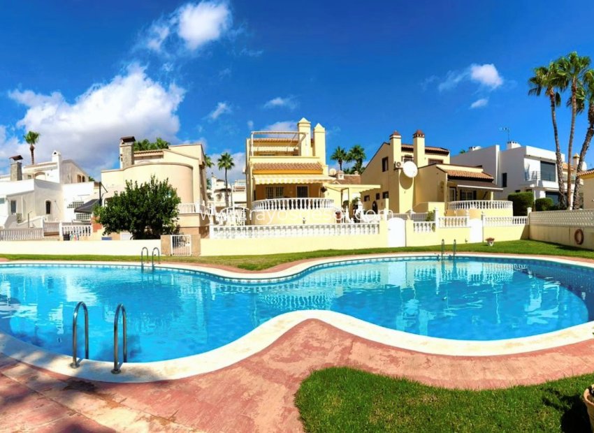 Herverkoop - Villa - Orihuela Costa - Playa Flamenca