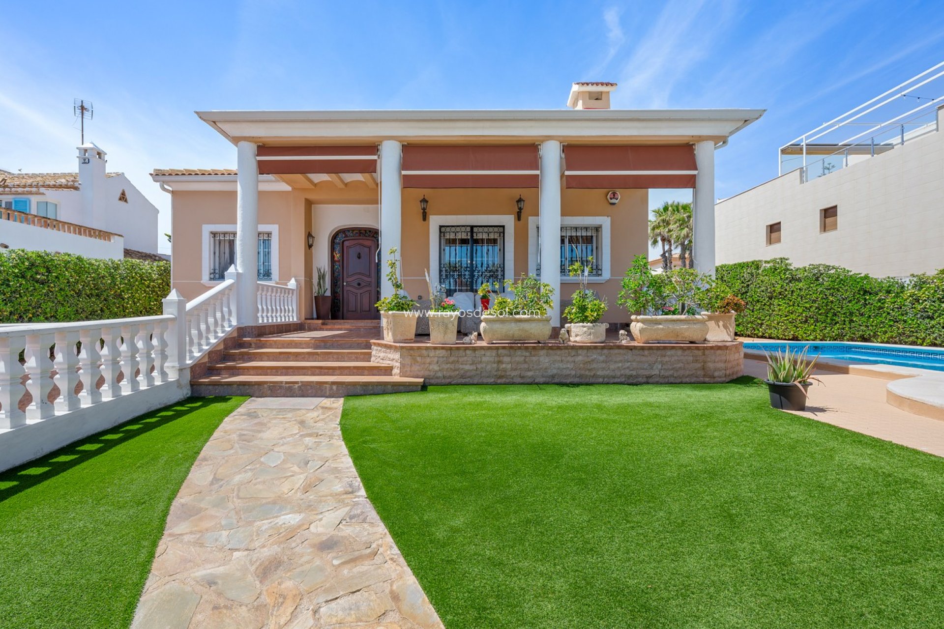 Herverkoop - Villa - Torrevieja - La Mata