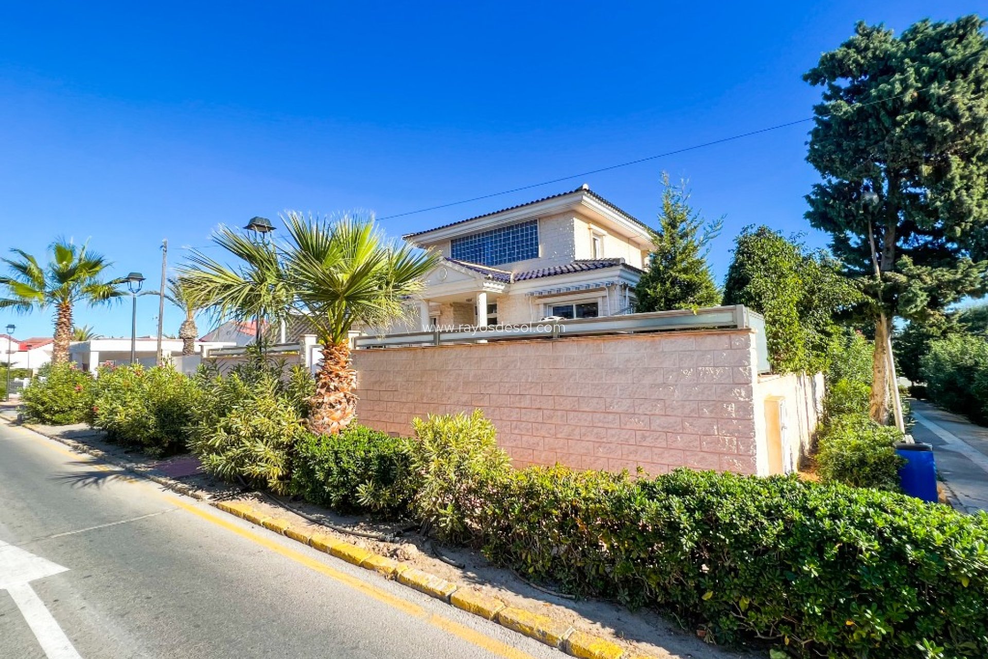 Herverkoop - Villa - Torrevieja - La Mata