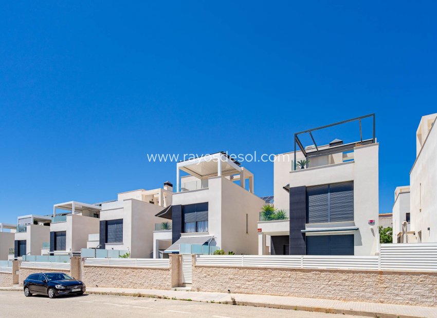 Herverkoop - Villa - Torrevieja - Punta Prima