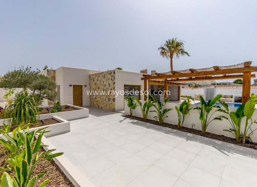 Herverkoop - Villa - Torrevieja - Torreta Florida