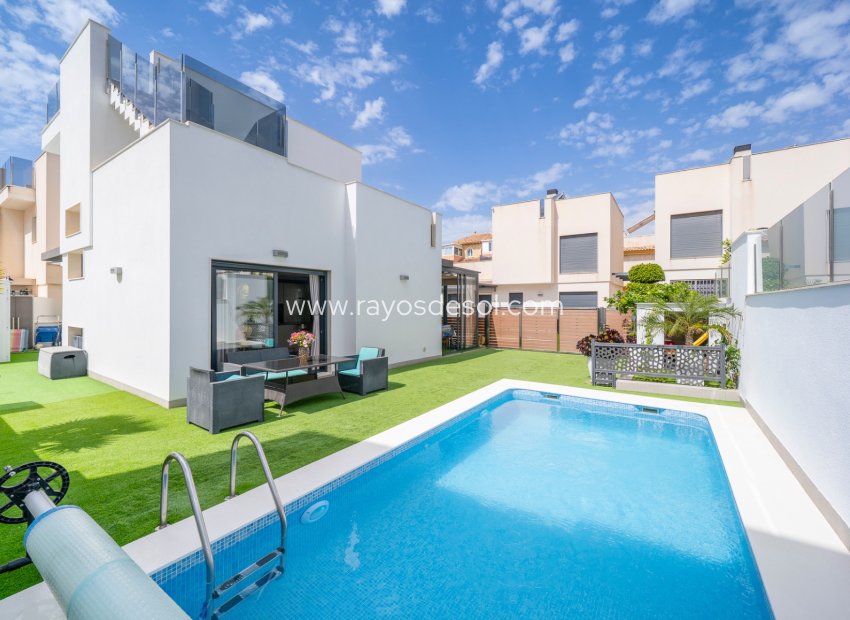 Herverkoop - Villa - Torrevieja