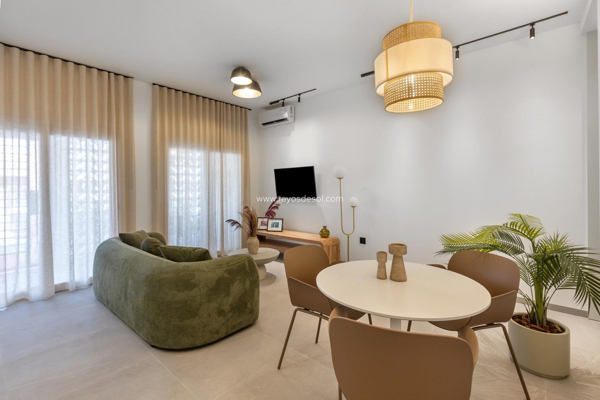 Neue Gebäude - Appartement - Torrevieja - Playa De Los Naufragos