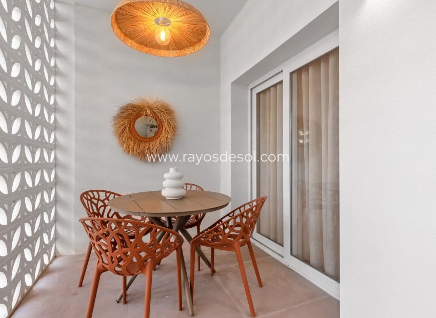 Neue Gebäude - Appartement - Torrevieja - Playa De Los Naufragos