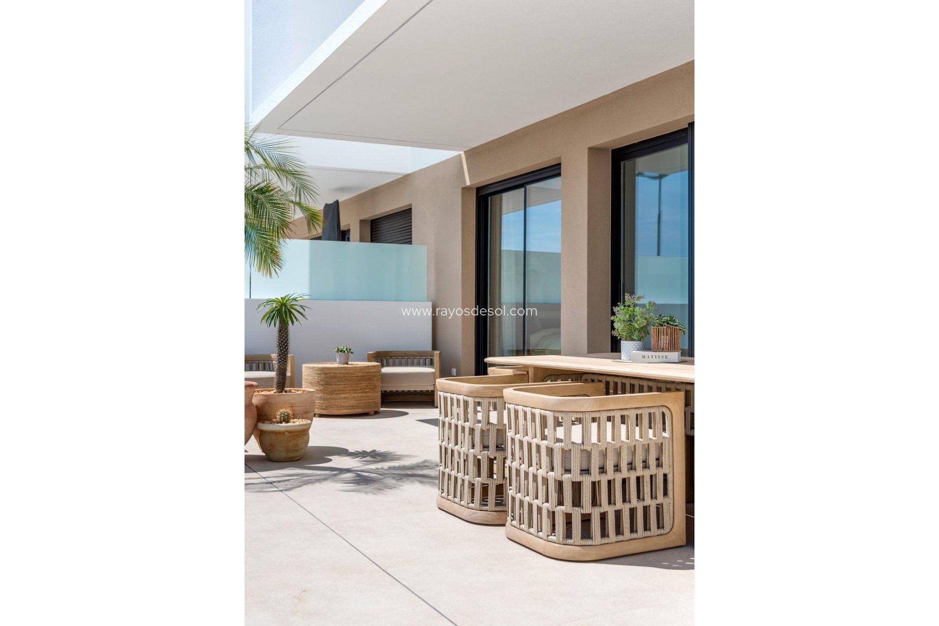 Neue Gebäude - Haus - Dolores - Sector 3