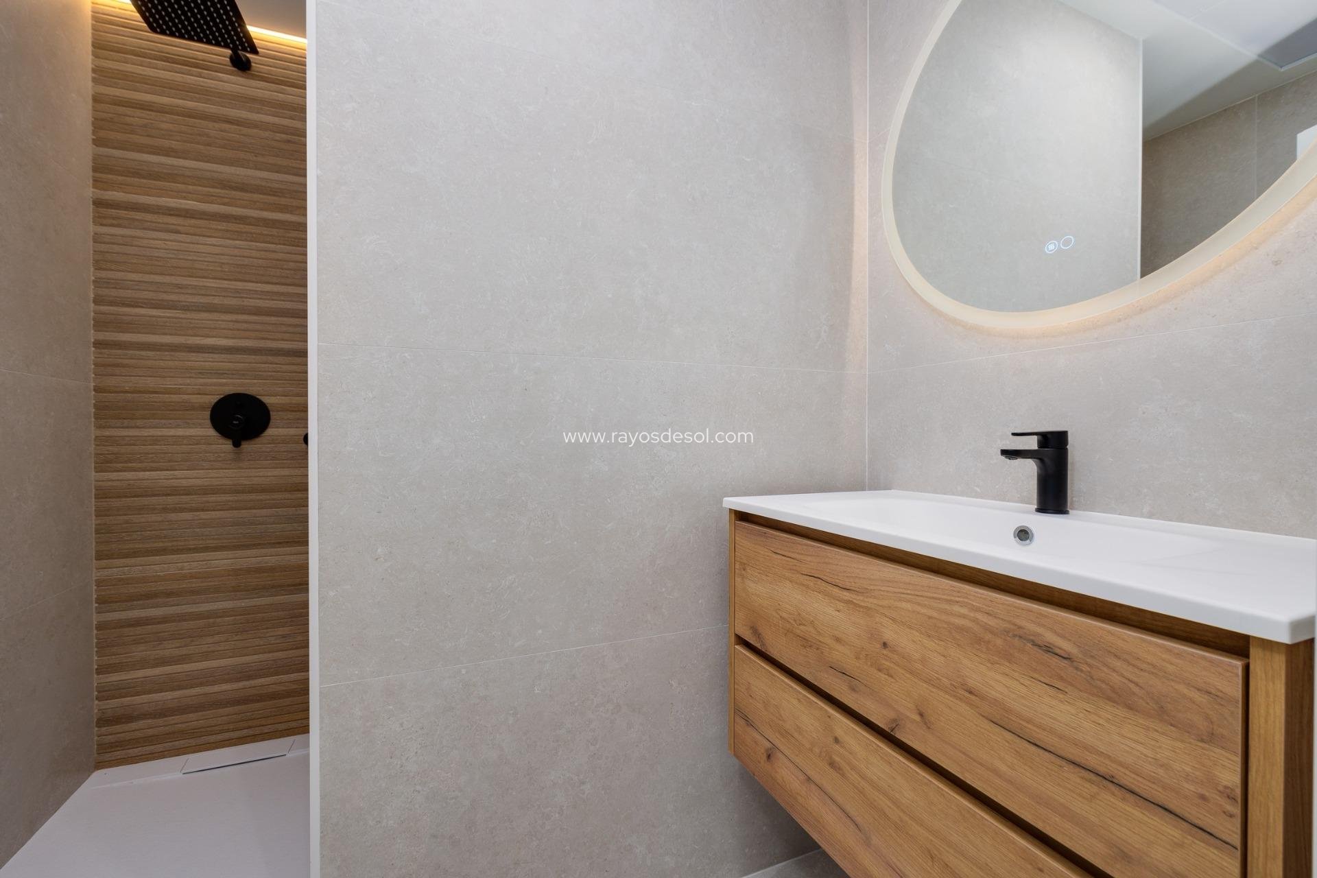 Obra nueva - Apartamento / piso - Guardamar del Segura - Avda del Puerto