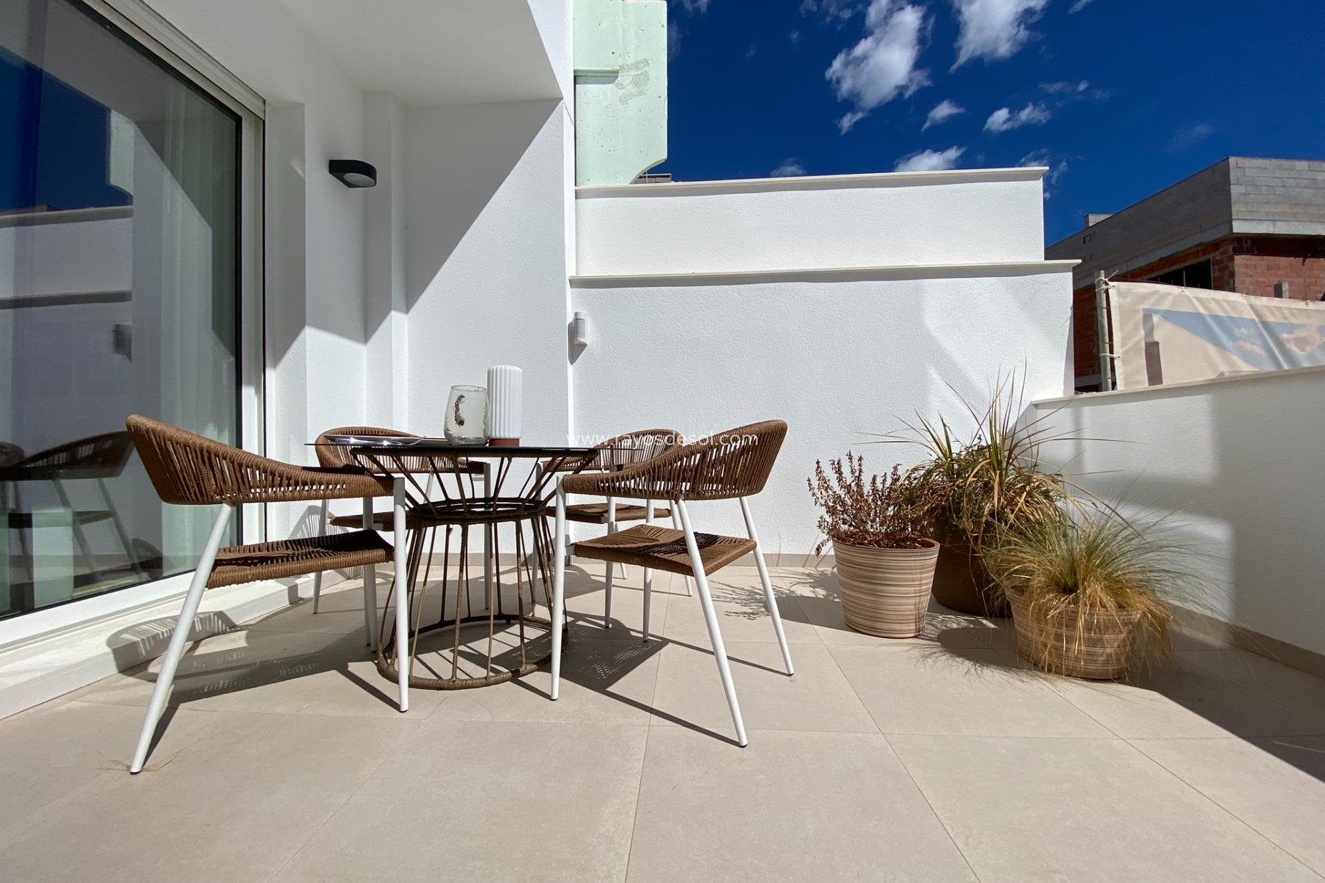 Obra nueva - Apartamento / piso - Pilar de la Horadada - pueblo
