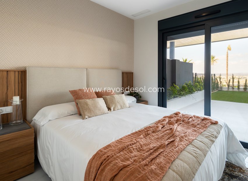 Obra nueva - Apartamento / piso - Torrevieja - Spain