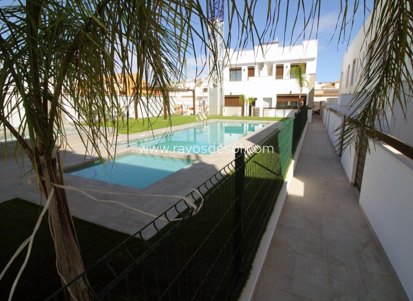 Obra nueva - Casa - Pilar de la Horadada