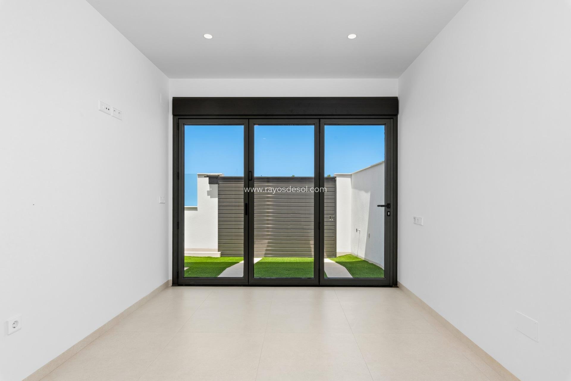 Obra nueva - Villa - Los Alcazares - Serena Golf