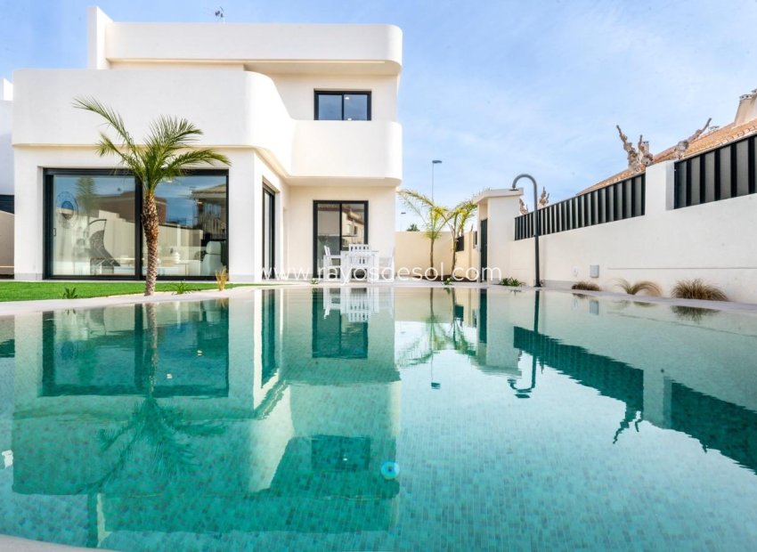 Obra nueva - Villa - 