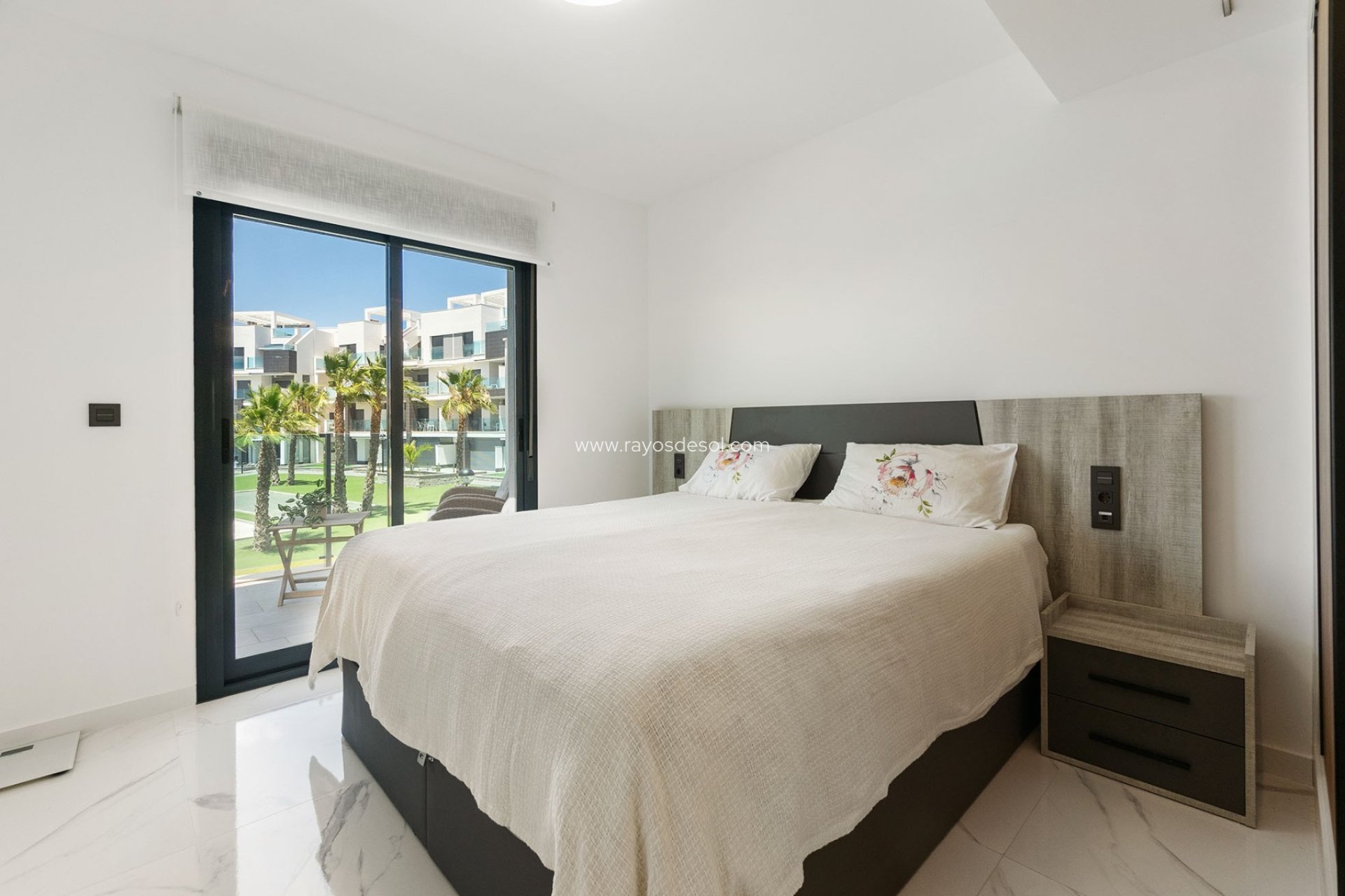 Resale - Apartment - Guardamar del Segura - El Raso