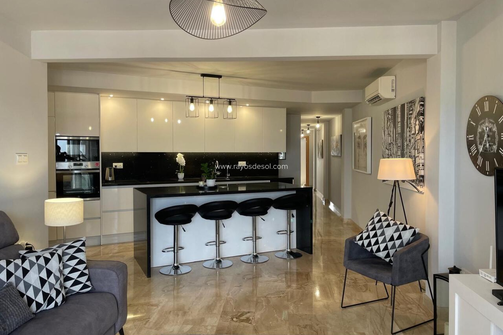 Resale - Apartment - Lo Pagan