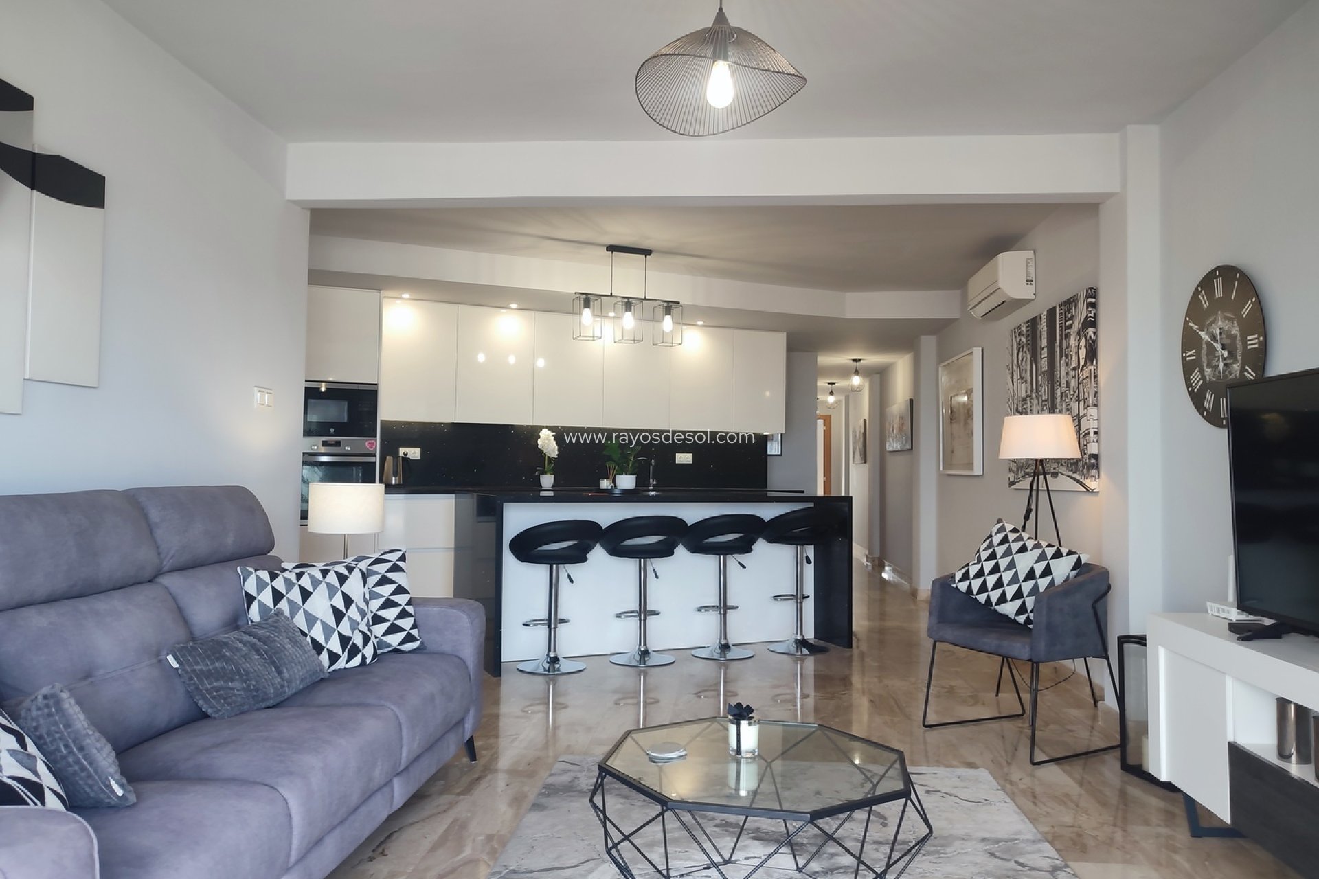 Resale - Apartment - Lo Pagan