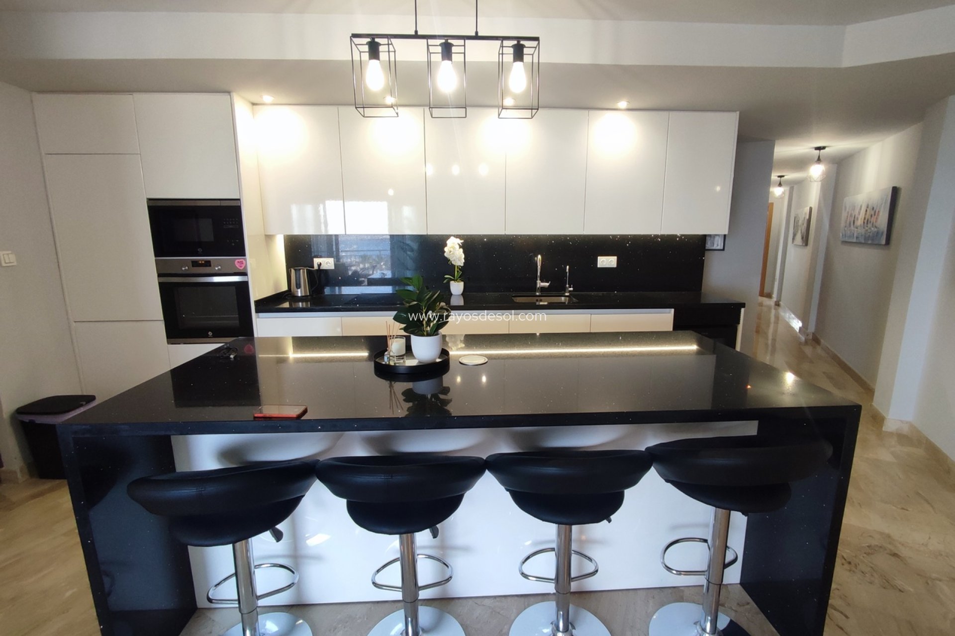 Resale - Apartment - Lo Pagan