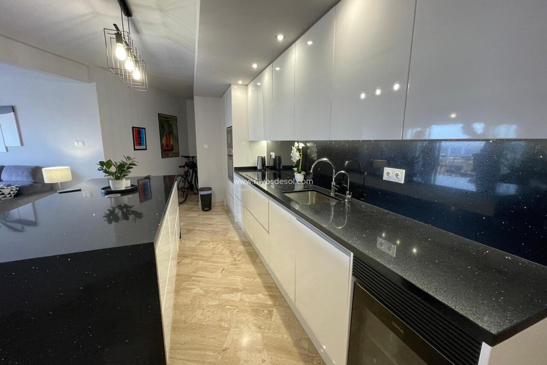 Resale - Apartment - Lo Pagan