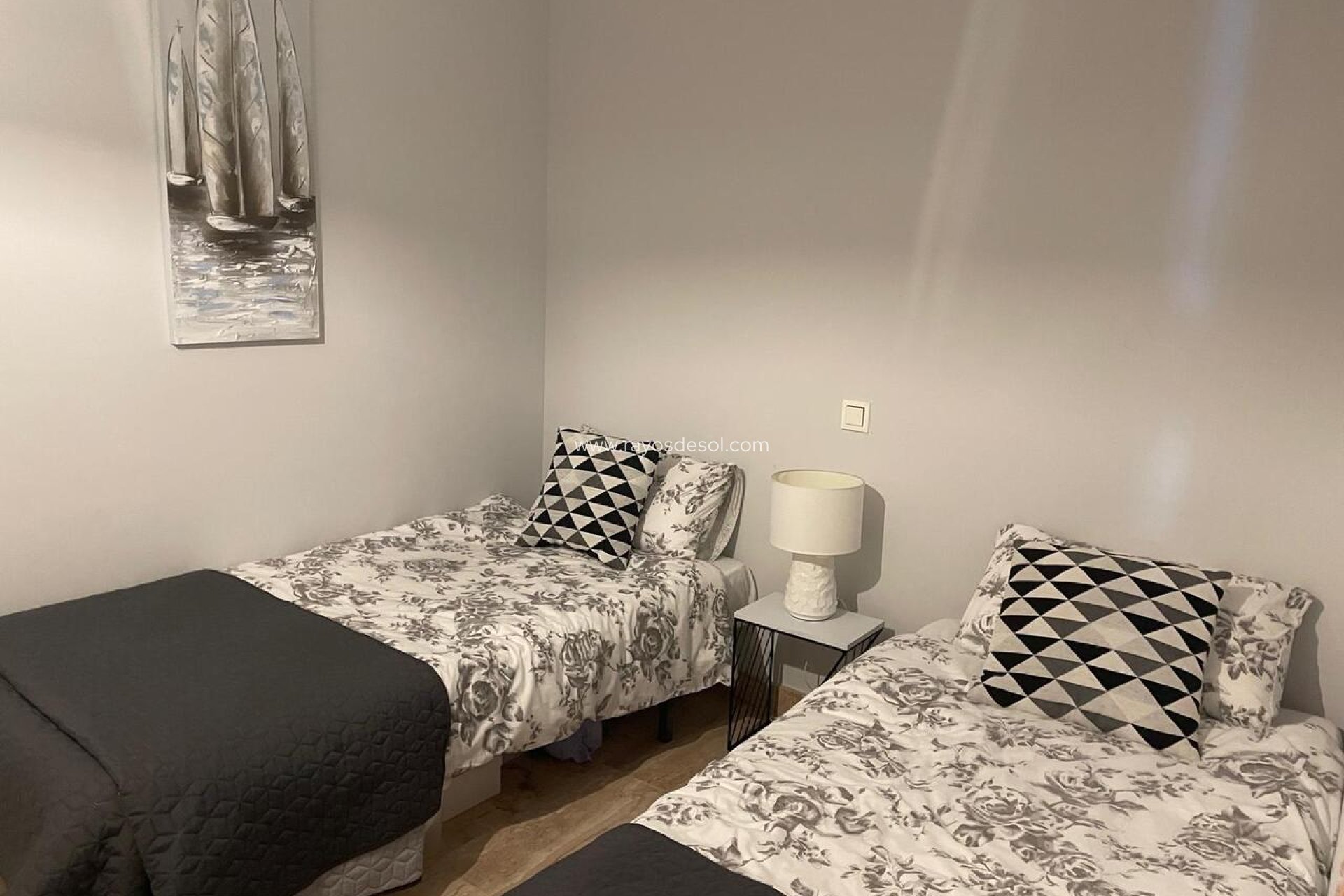 Resale - Apartment - Lo Pagan