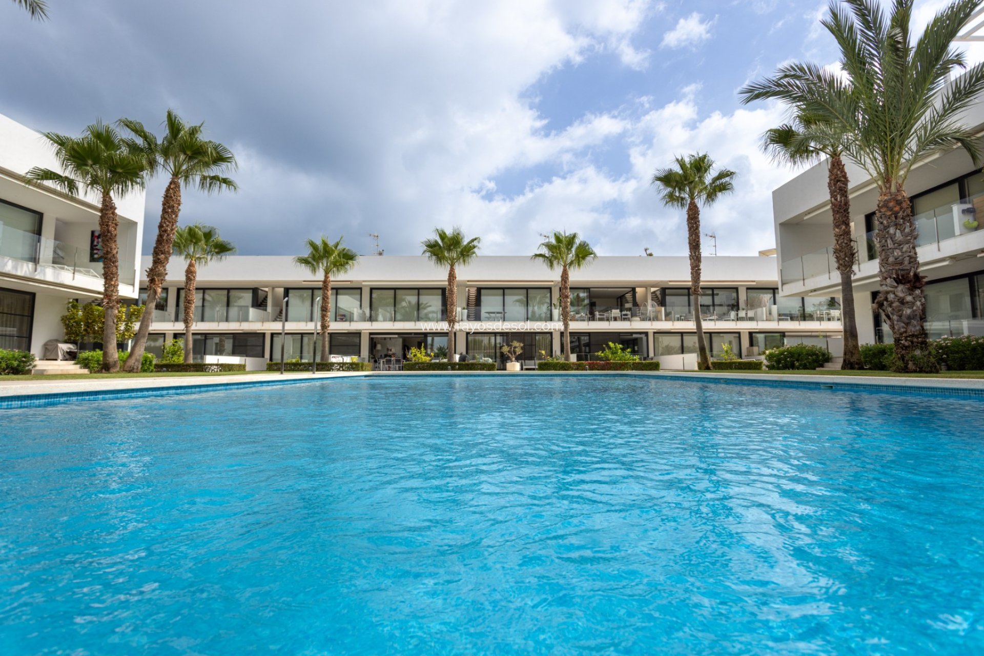 Resale - Apartment - Mar de Cristal