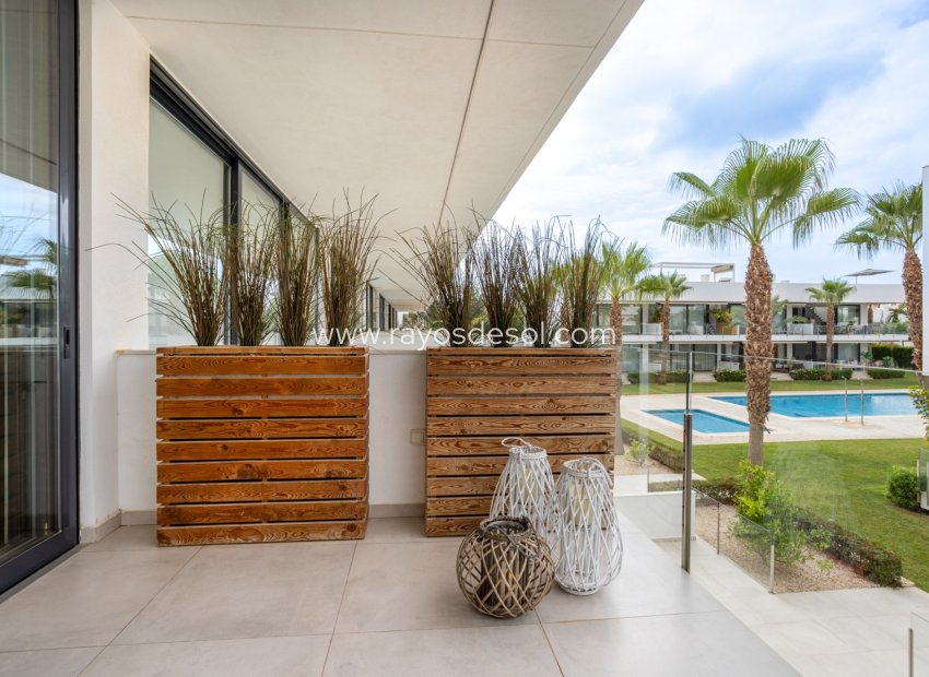 Resale - Apartment - Mar de Cristal