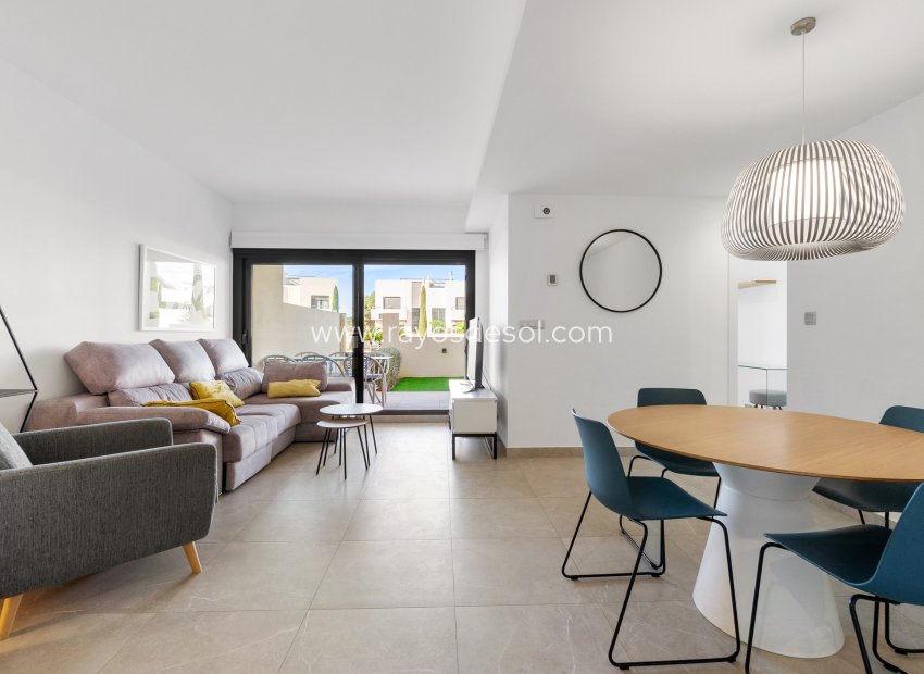 Resale - Apartment - Orihuela Costa - Cabo roig - La Zenia