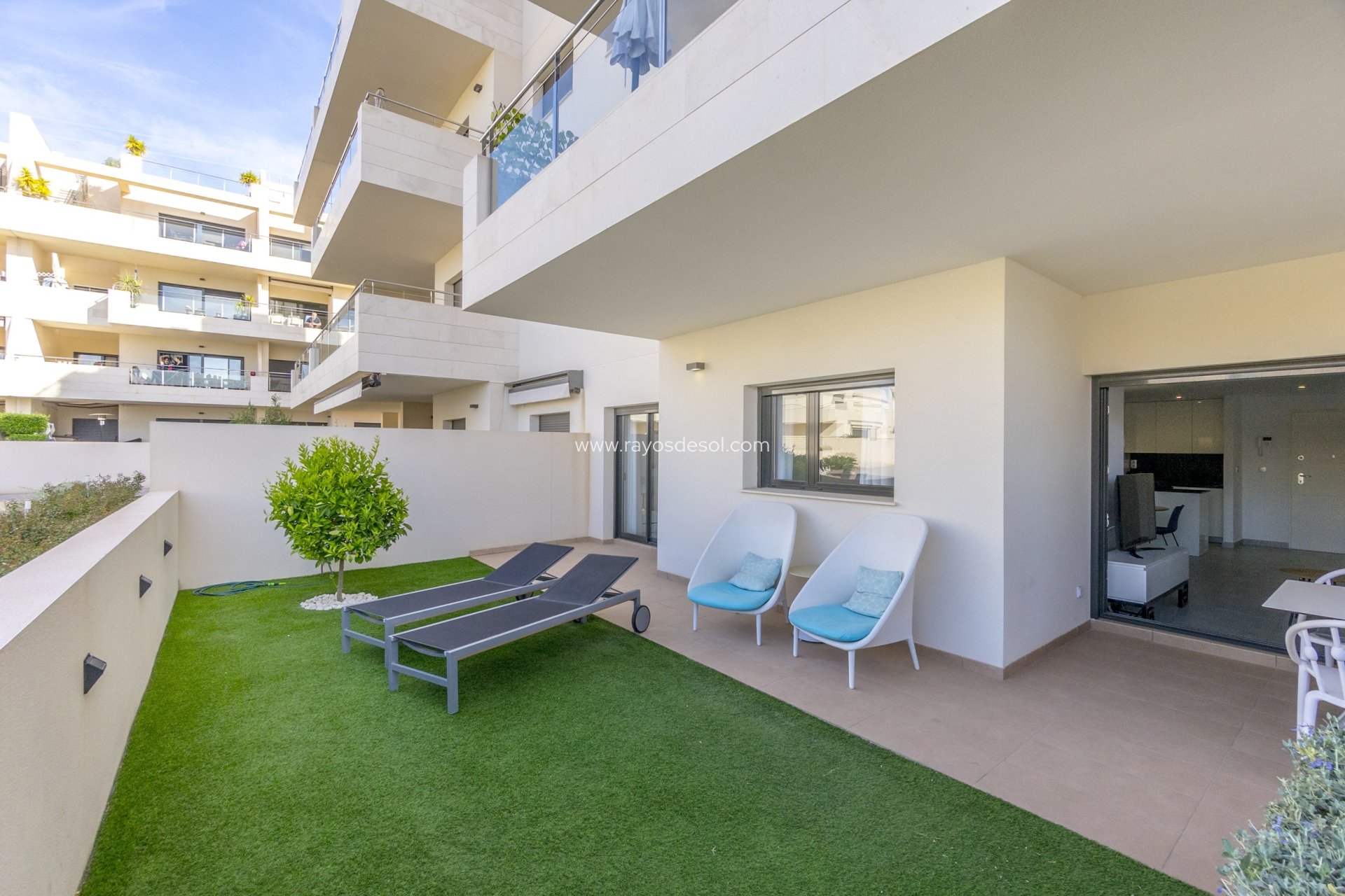 Resale - Apartment - Orihuela Costa - Cabo roig - La Zenia