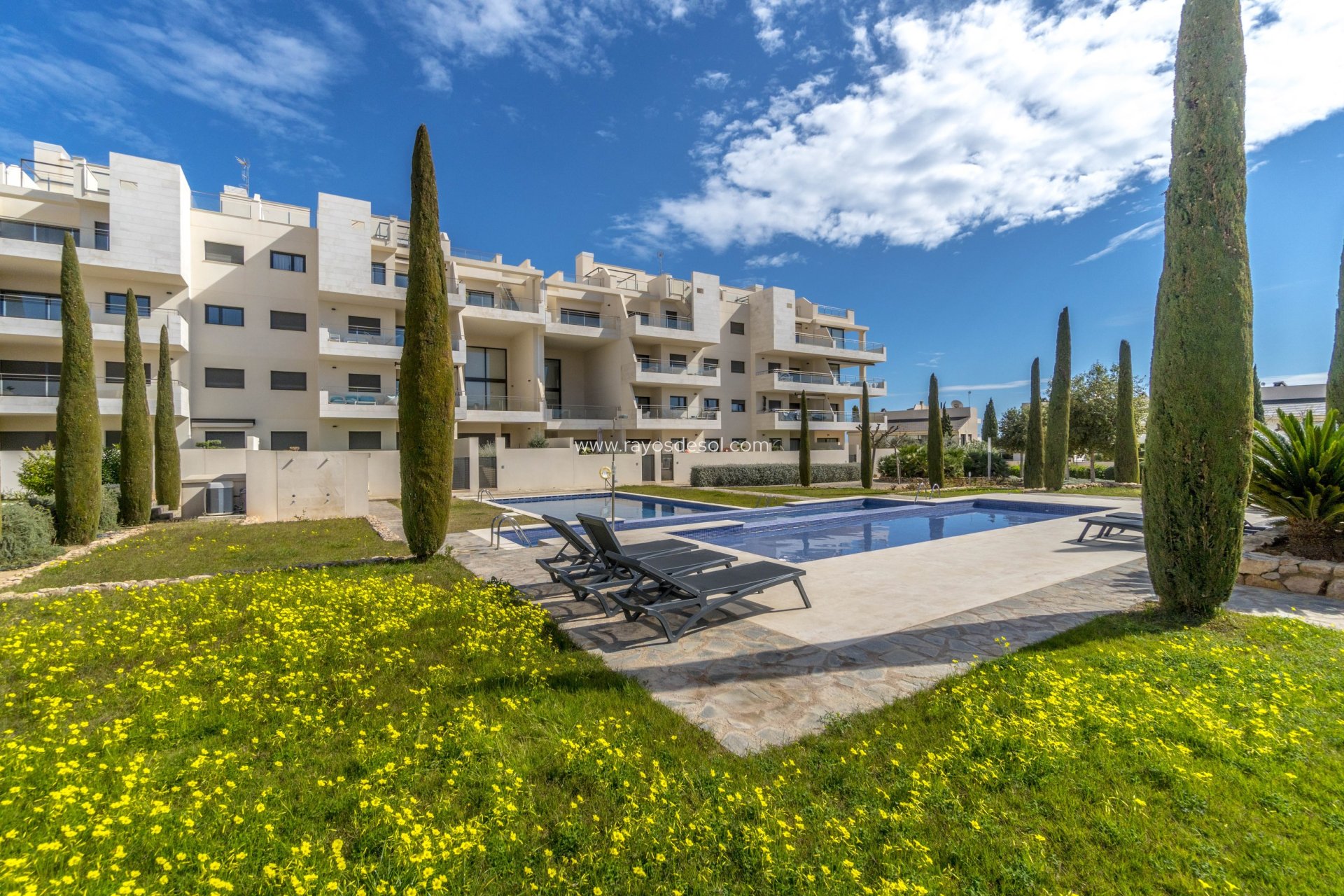 Resale - Apartment - Orihuela Costa - Cabo roig - La Zenia