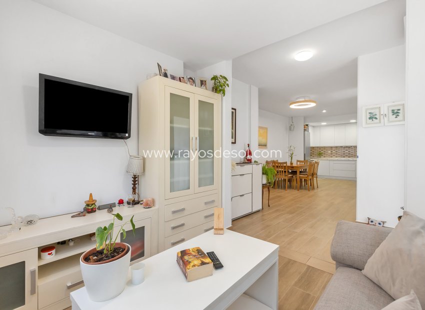 Resale - Apartment - Orihuela Costa - Cabo roig - La Zenia