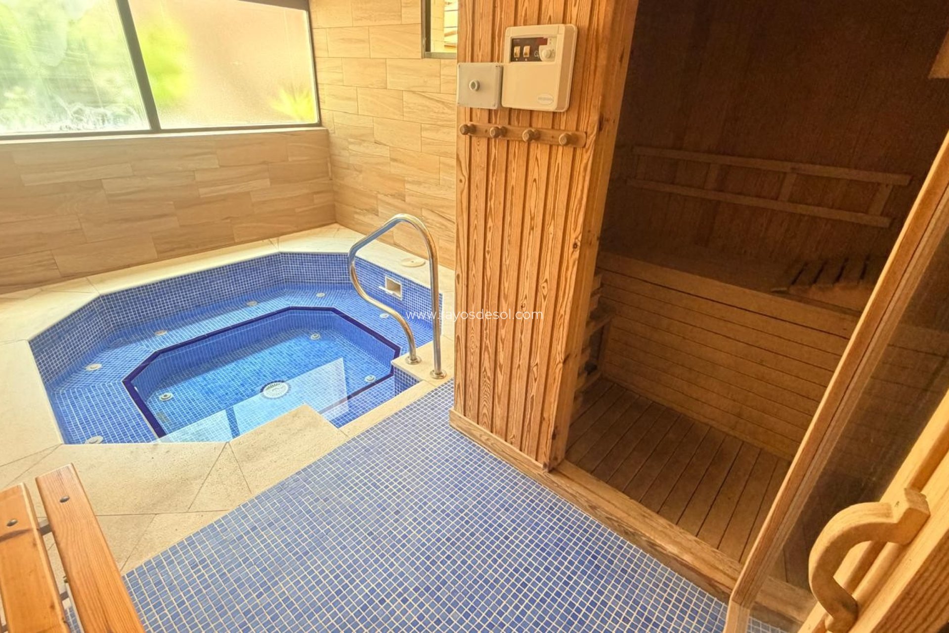 Resale - Apartment - Orihuela Costa - Cabo roig - La Zenia