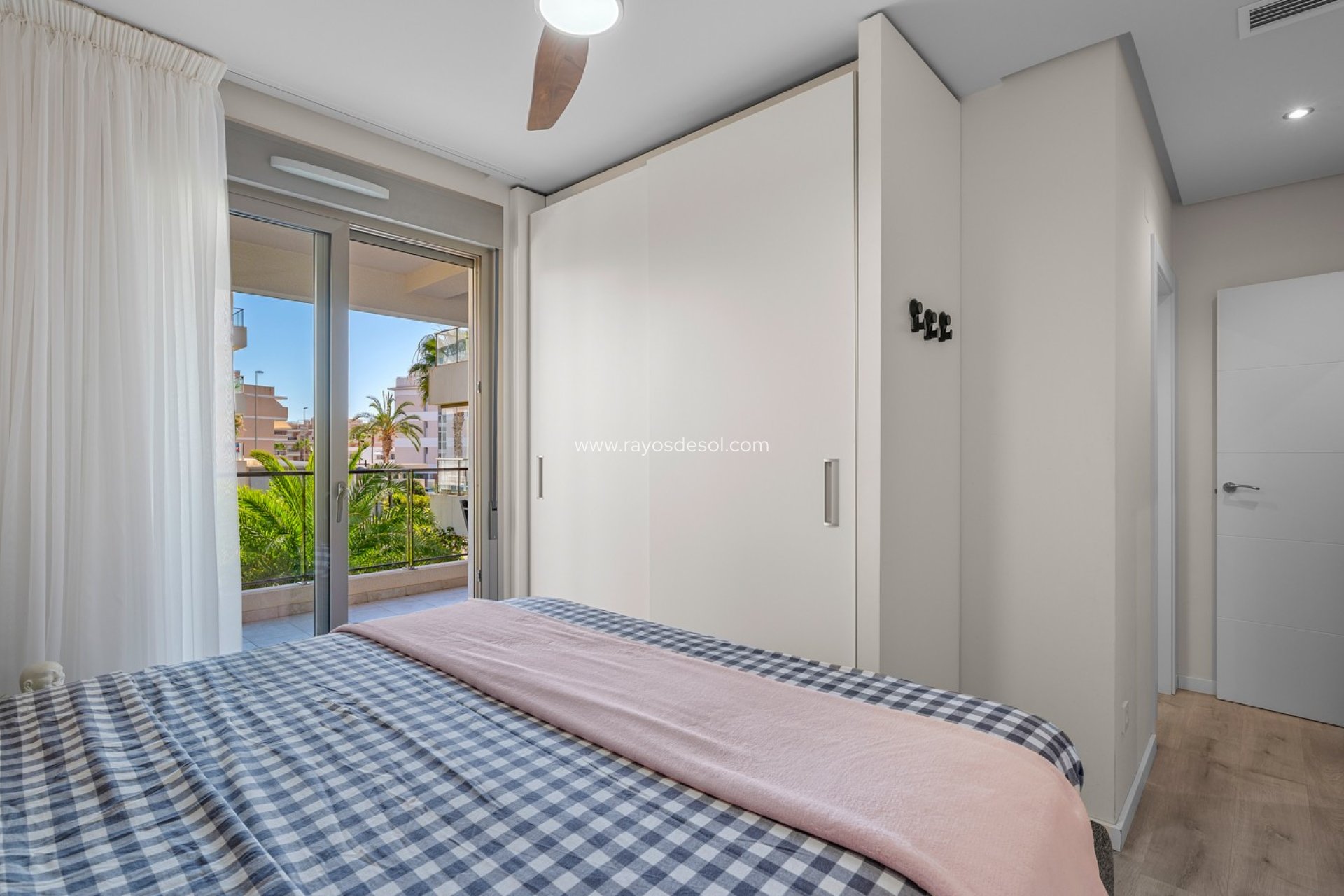 Resale - Apartment - Orihuela Costa - Los Dolses