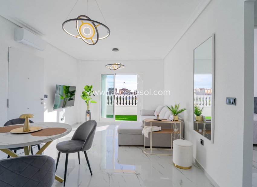 Resale - Apartment - Orihuela Costa - Playa Flamenca