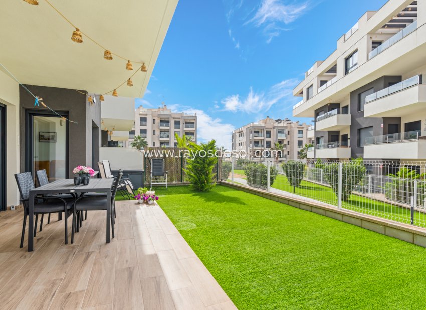 Resale - Apartment - Orihuela Costa - Villamartin