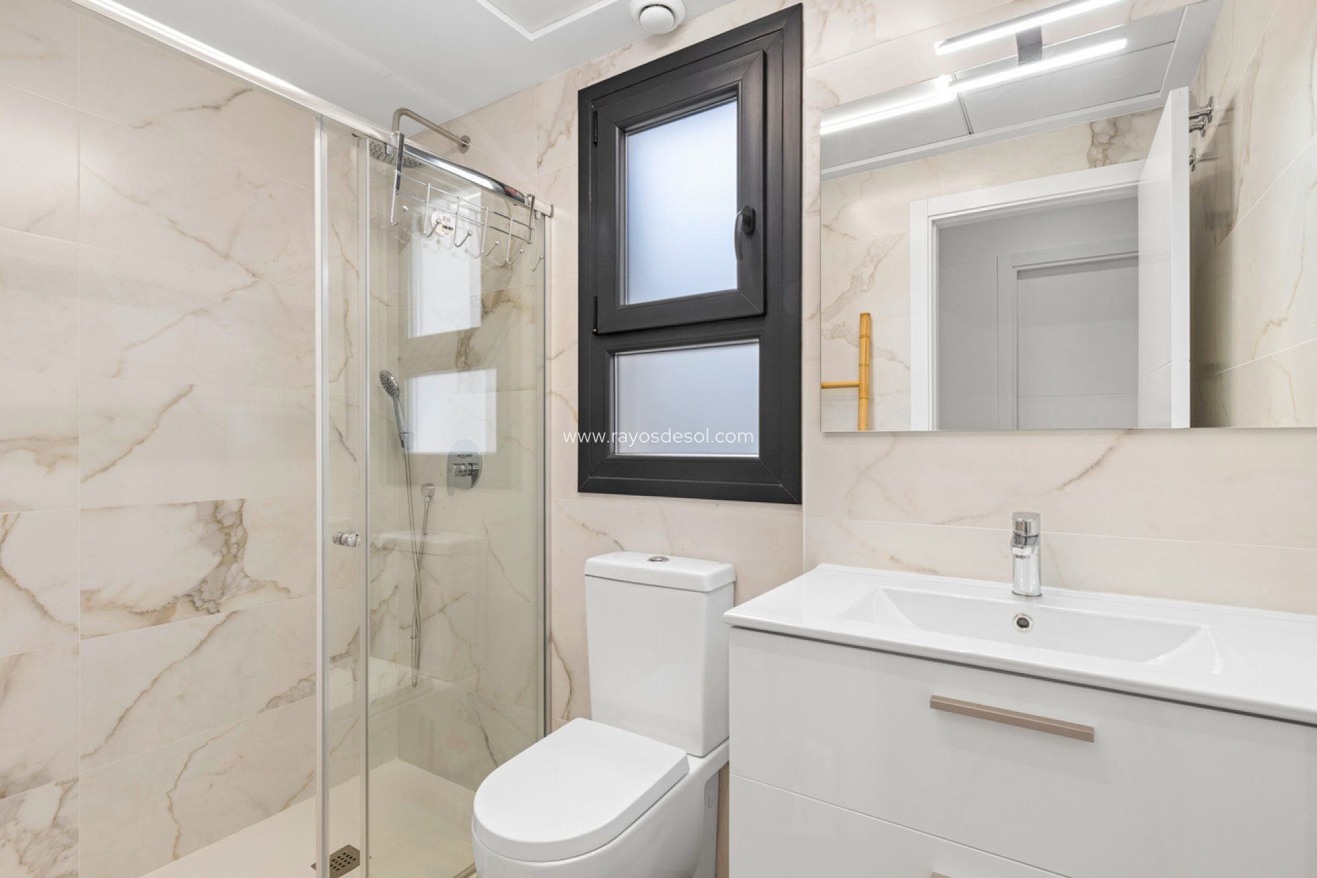 Resale - Apartment - Orihuela Costa - Villamartin