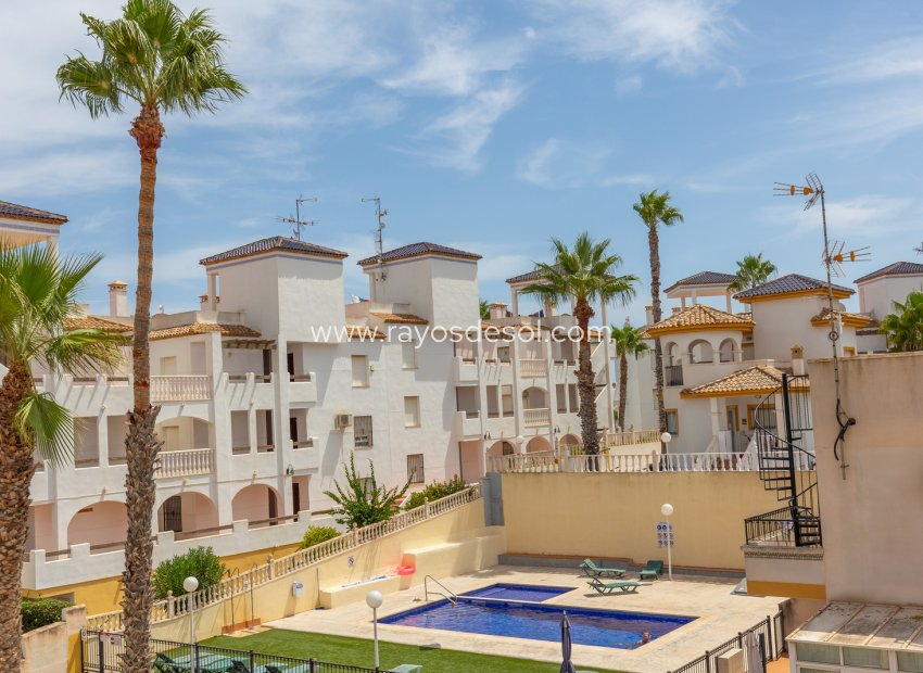 Resale - Apartment - Orihuela Costa - Villamartín