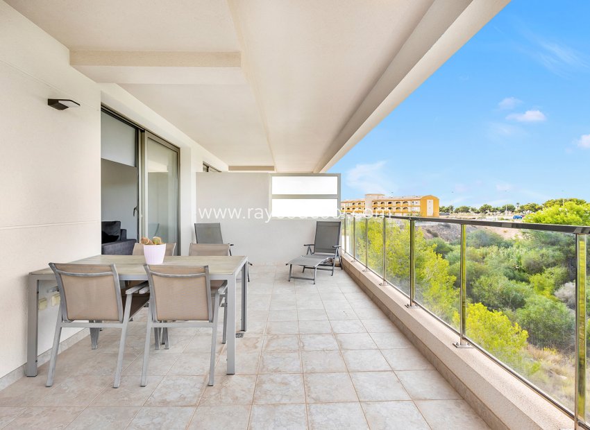 Resale - Apartment - Orihuela Costa - Villamartín